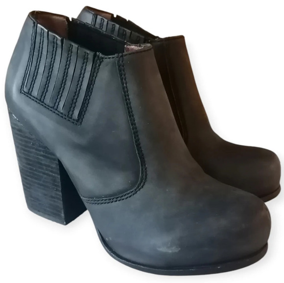 Jeffrey Campbell Yorktown Leather Chunky Heel Booties in Black Rounded Toe 8 - Picture 1 of 16